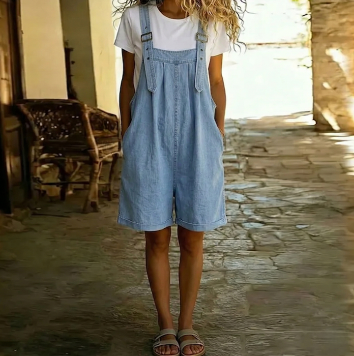 Clara | Salopette en denim de coton doux effet vintage délavé bleu clair