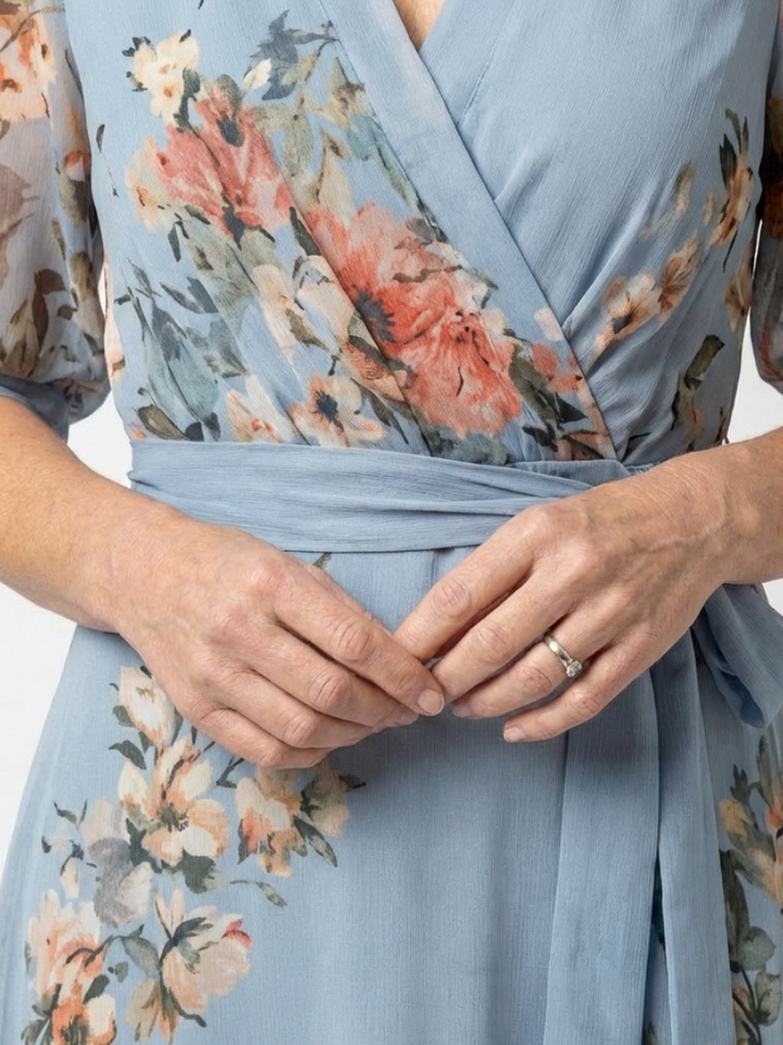 Charlotte | Robe longue portefeuille fleurie à col V